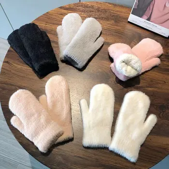 Бели плюшени топли ръкавици, дамски възли пухкави ръкавици 