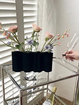 CMYD прави ежедневието цъфтят, както цветята, оригинална декорация плотове от френския черно кадифе с вълнообразни ваза